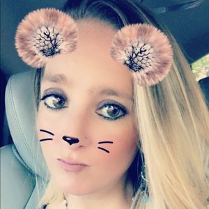 Meet your Posher, Felicia